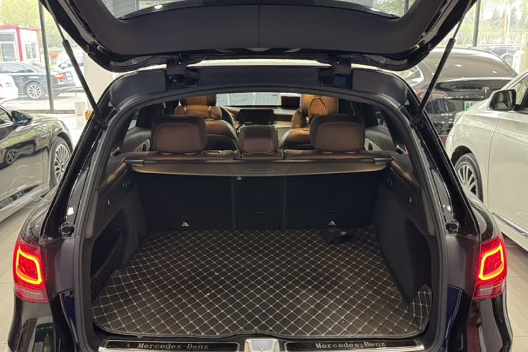 Used Mercedes-Benz GLC 2022 Refreshed GLC 260 L 4MATIC Dynamic Edition Trunk