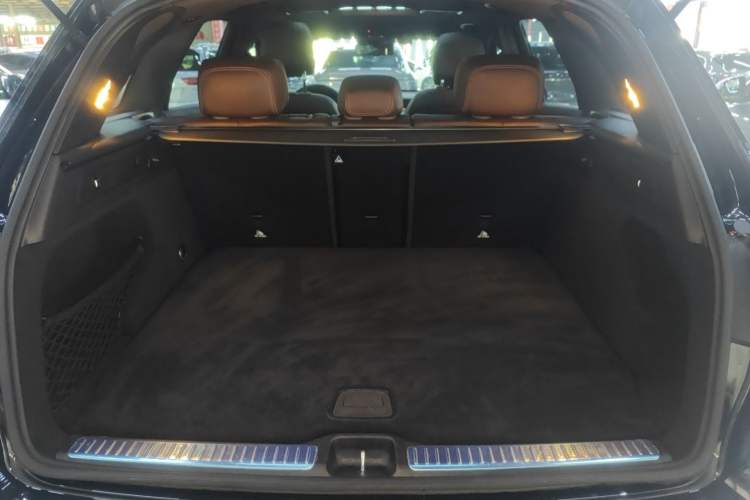 Used Mercedes-Benz GLC 2022 GLC 300 L 4MATIC Dynamic Edition Prestige Model Trunk