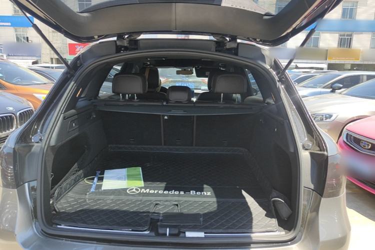 Used Mercedes-Benz GLC 2022 Refreshed GLC 300 L 4MATIC Dynamic Edition Prestige Version Trunk