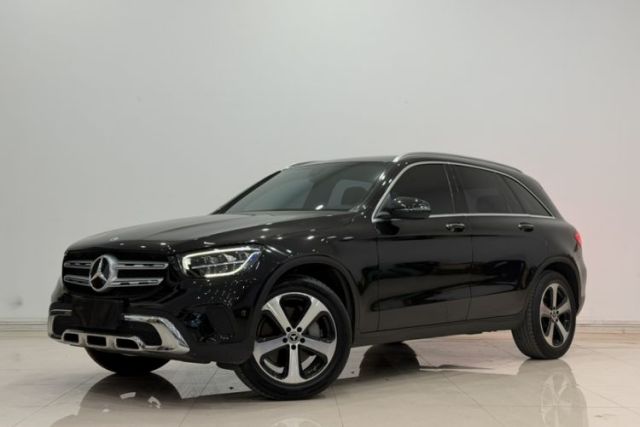 Ojetý Mercedes-Benz GLC 2022 Refreshed GLC 260 L 4MATIC Dynamic Edition