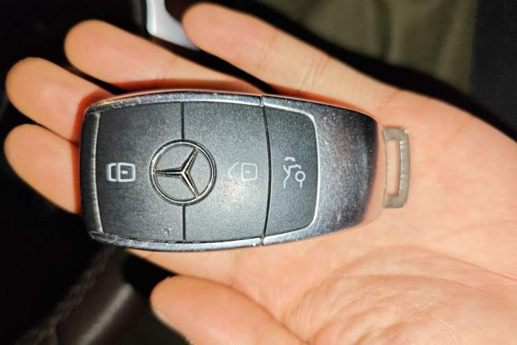 Used Mercedes-Benz GLC 2022 Facelifted GLC 260 L 4MATIC Dynamic Edition Vehicle Key