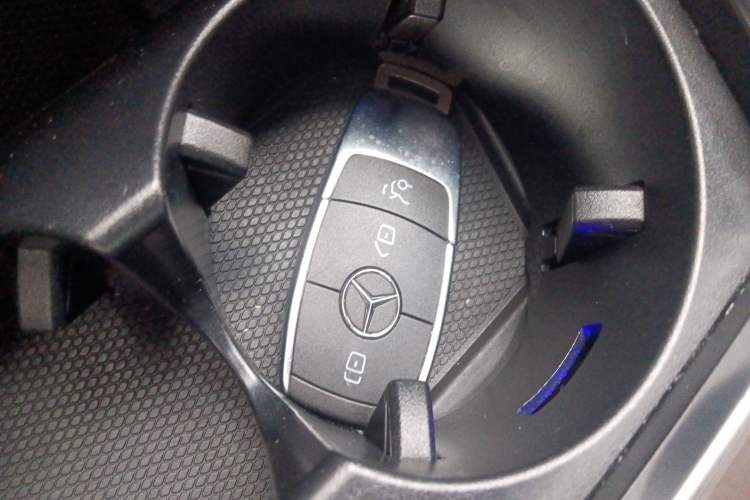 Used Mercedes-Benz GLC 2022 Refreshed GLC 300 L 4MATIC Dynamic Edition Vehicle Key
