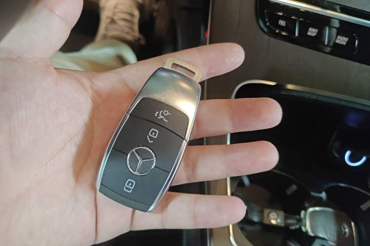 Used Mercedes-Benz GLC 2022 Refreshed GLC 300 L 4MATIC Dynamic Edition Vehicle Key