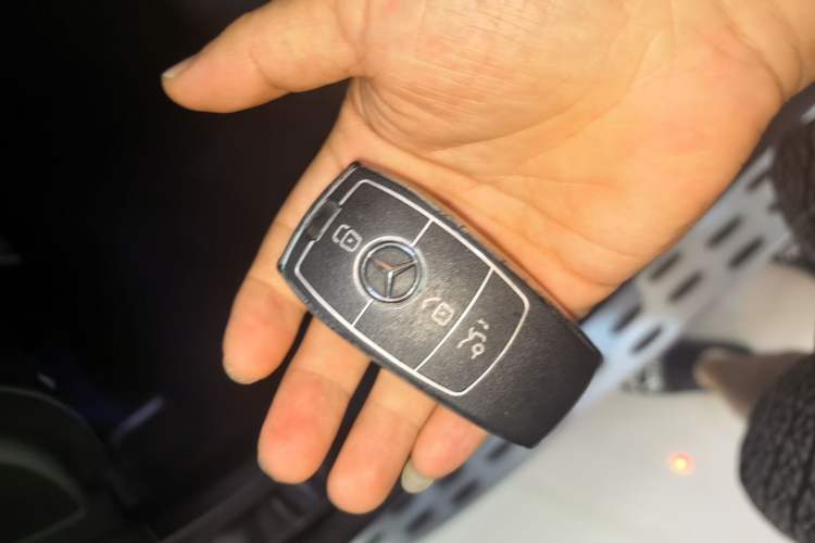 Used Mercedes-Benz GLC 2022 Refreshed GLC 300 L 4MATIC Dynamic Edition Vehicle Key