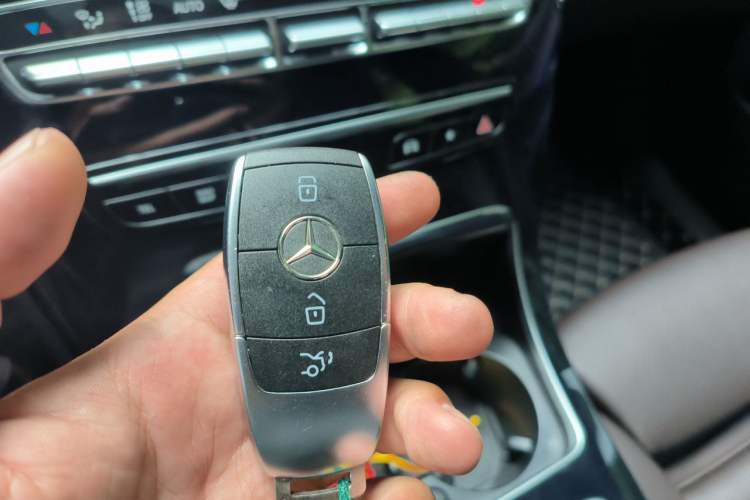 Used Mercedes-Benz GLC 2022 Second Facelift GLC 260 L 4MATIC Dynamic Edition Vehicle Key
