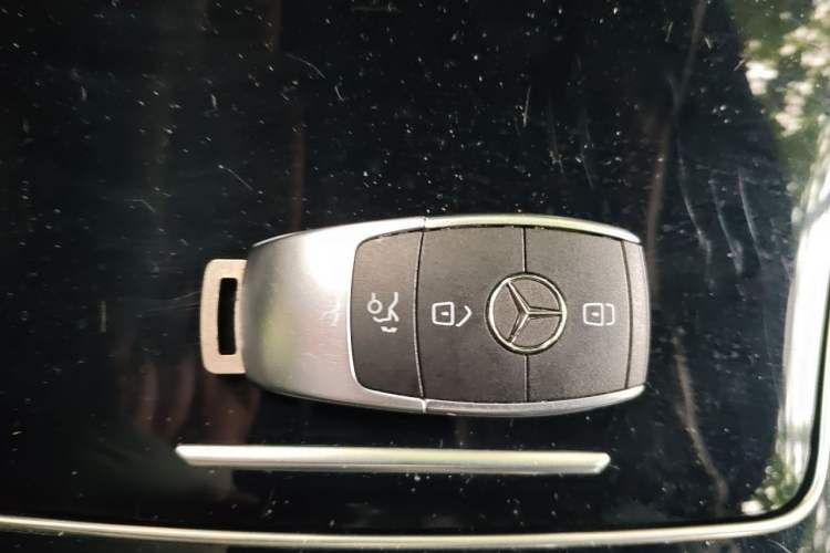 Used Mercedes-Benz GLC 2022 Second Facelift GLC 260 L 4MATIC Dynamic Edition Vehicle Key
