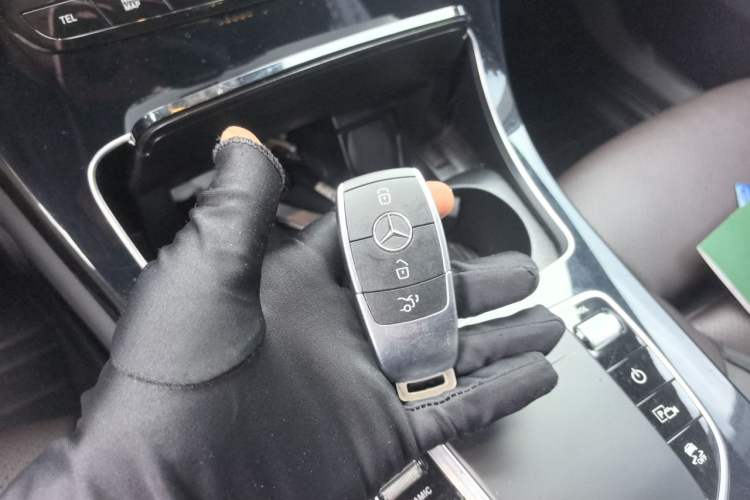 Used Mercedes-Benz GLC 2022 GLC 260 L 4MATIC Dynamic Edition Vehicle Key