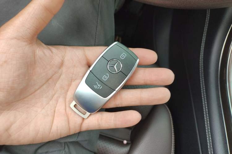 Used Mercedes-Benz GLC 2022 GLC 300 L 4MATIC Dynamic Model Vehicle Key