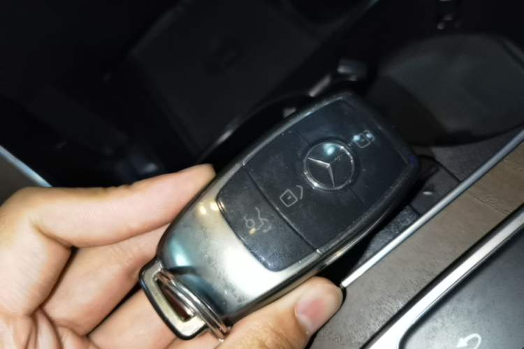 Used Mercedes-Benz GLC 2022 Refreshed GLC 300 L 4MATIC Dynamic Edition Prestige Version Vehicle Key