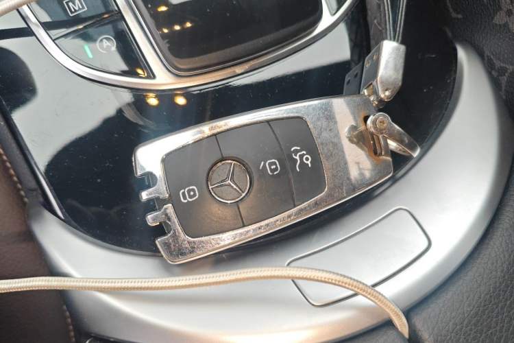 Used Mercedes-Benz GLC 2022 Facelifted GLC 260 L 4MATIC Dynamic Edition Vehicle Key