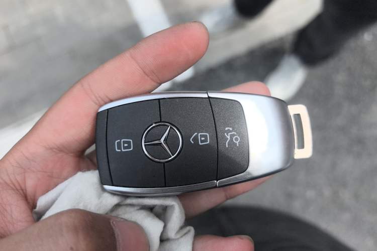 Used Mercedes-Benz GLC 2022 Refreshed GLC 300 L 4MATIC Dynamic Edition Vehicle Key