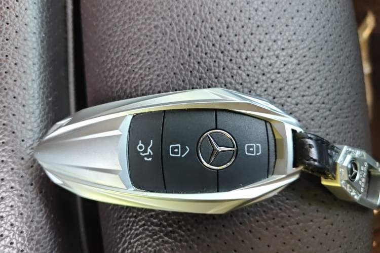 Used Mercedes-Benz GLC 2022 Refreshed GLC 300 L 4MATIC Dynamic Edition Prestige Version Vehicle Key
