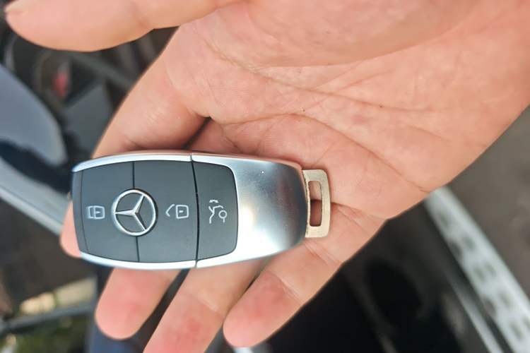 Used Mercedes-Benz GLC 2022 GLC 300 L 4MATIC Dynamic Model Vehicle Key