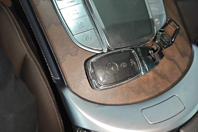 Used Mercedes-Benz GLC 2022 GLC 300 L 4MATIC Dynamic Model Vehicle Key