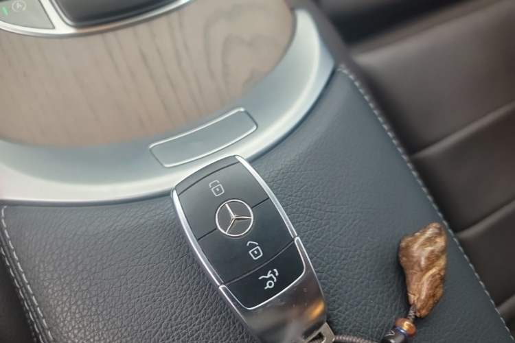 Used Mercedes-Benz GLC 2022 Second Facelift GLC 300 L 4MATIC Luxury Edition Vehicle Key