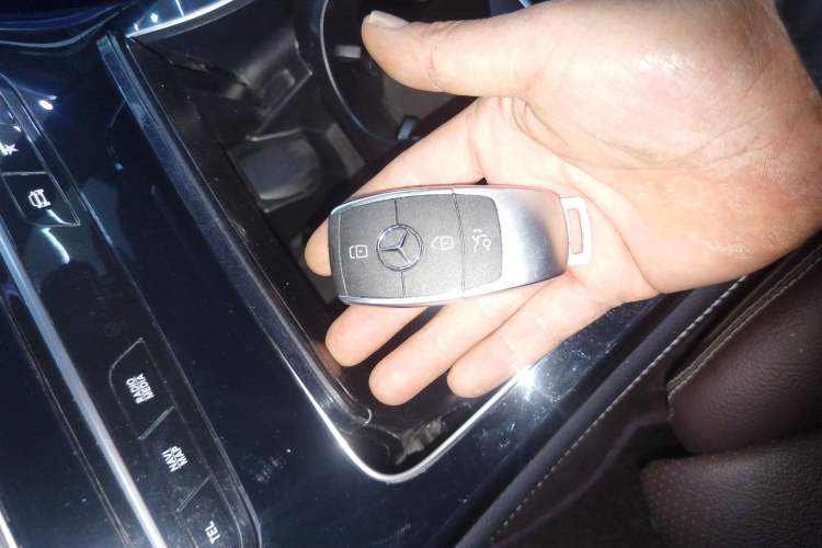 Used Mercedes-Benz GLC 2022 Refreshed GLC 260 L 4MATIC Dynamic Edition Vehicle Key