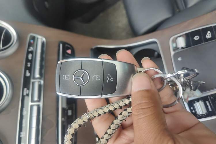 Used Mercedes-Benz GLC 2022 GLC 300 L 4MATIC Dynamic Model Vehicle Key