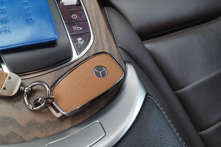 Used Mercedes-Benz GLC 2022 Second Facelift GLC 300 L 4MATIC Luxury Edition Vehicle Key