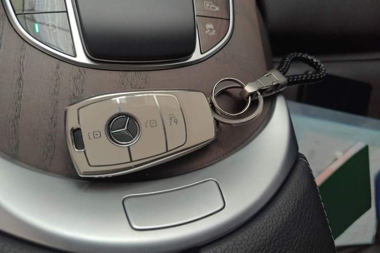 Used Mercedes-Benz GLC 2022 Refreshed GLC 300 L 4MATIC Dynamic Edition Prestige Version Vehicle Key