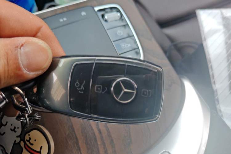 Used Mercedes-Benz GLC 2022 Second Facelift GLC 300 L 4MATIC Luxury Edition Vehicle Key