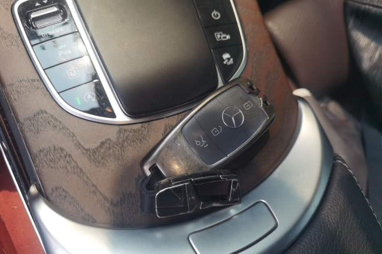 Used Mercedes-Benz GLC 2022 Refreshed GLC 300 L 4MATIC Dynamic Edition Prestige Version Vehicle Key