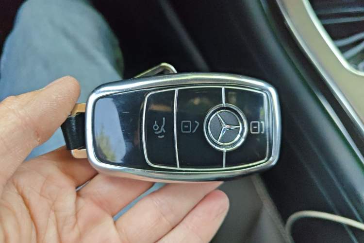 Used Mercedes-Benz GLC 2022 Refreshed GLC 300 L 4MATIC Dynamic Edition Prestige Version Vehicle Key