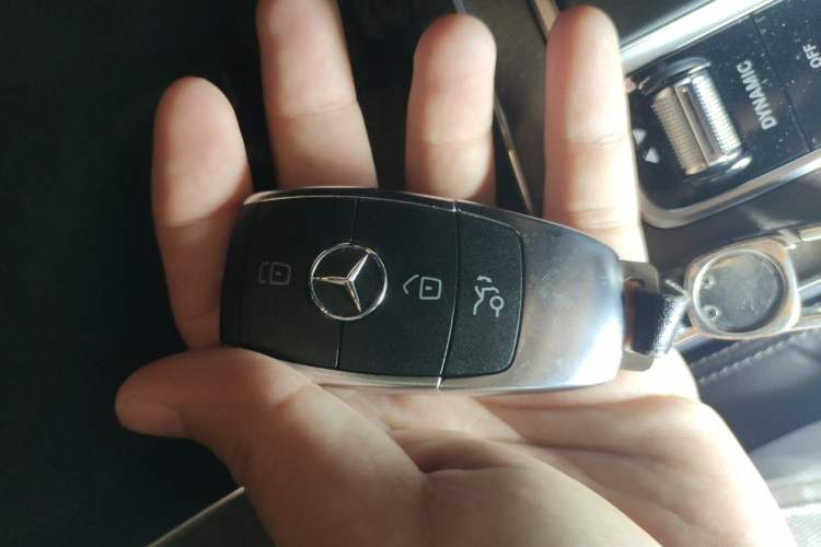 Used Mercedes-Benz GLC 2022 Second Facelift GLC 260 L 4MATIC Luxury Edition Vehicle Key