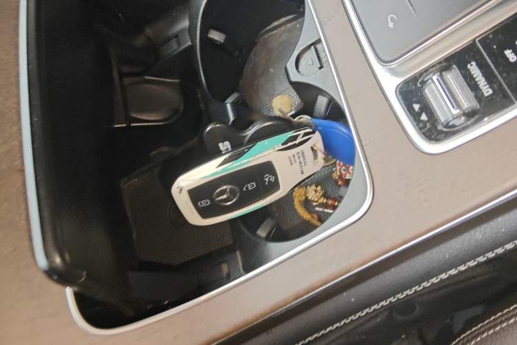 Used Mercedes-Benz GLC 2022 GLC 260 L 4MATIC Luxury Model Vehicle Key
