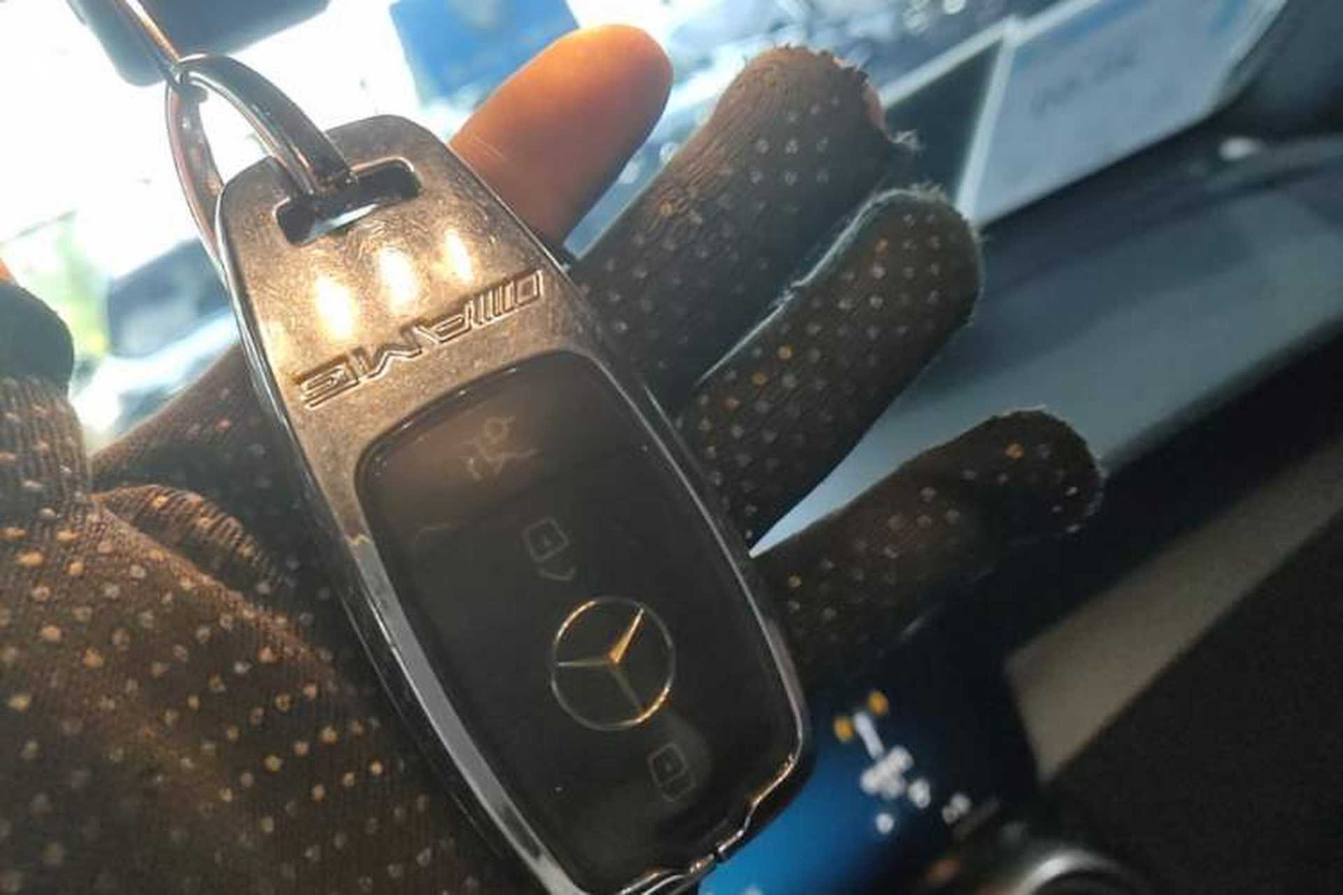 Used Mercedes-Benz GLC 2022 Facelift GLC 260 L 4MATIC Luxury Edition Vehicle Key