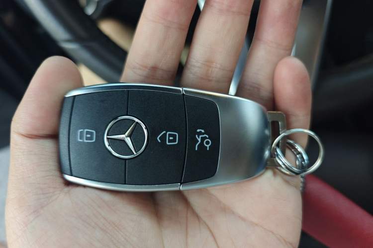 Used Mercedes-Benz GLC 2022 Refreshed GLC 260 L 4MATIC Dynamic Edition Vehicle Key