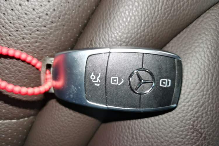 Used Mercedes-Benz GLC 2022 Refreshed GLC 300 L 4MATIC Dynamic Edition Prestige Version Vehicle Key