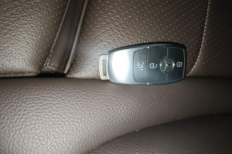 Used Mercedes-Benz GLC 2022 Refreshed GLC 260 L 4MATIC Dynamic Edition Vehicle Key