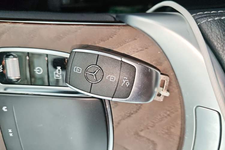 Used Mercedes-Benz GLC 2022 GLC 300 L 4MATIC Dynamic Edition Prestige Model Vehicle Key