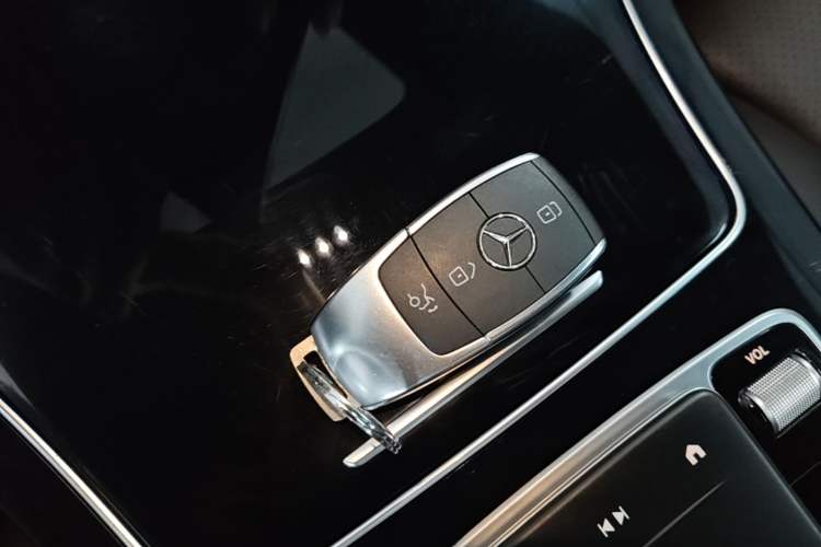 Used Mercedes-Benz GLC 2022 Facelifted GLC 260 L 4MATIC Dynamic Edition Vehicle Key