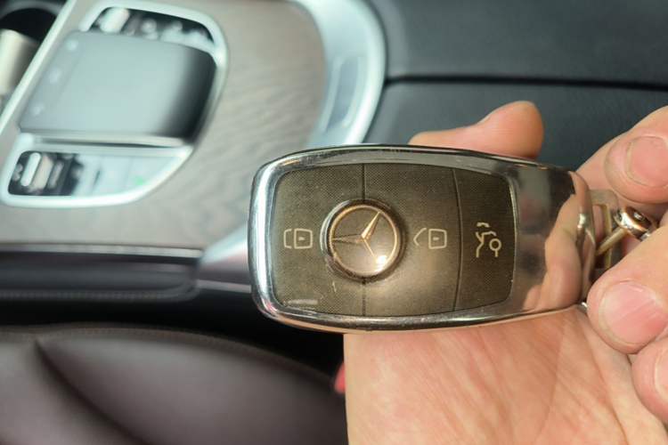 Used Mercedes-Benz GLC 2022 Refreshed GLC 300 L 4MATIC Dynamic Edition Vehicle Key