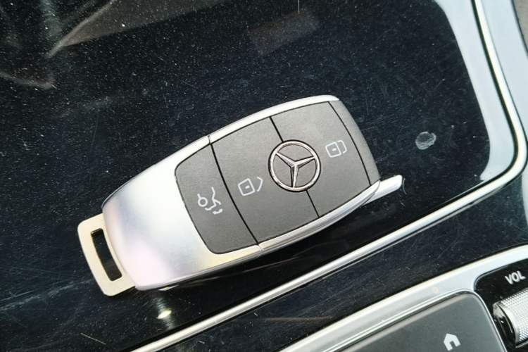 Used Mercedes-Benz GLC 2022 Refreshed GLC 260 L 4MATIC Dynamic Edition Vehicle Key