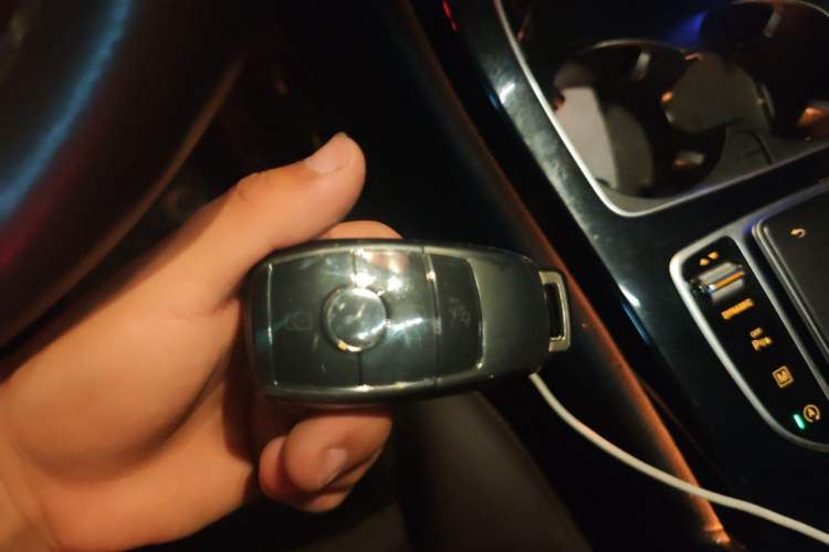Used Mercedes-Benz GLC 2022 Facelifted GLC 260 L 4MATIC Dynamic Edition Vehicle Key