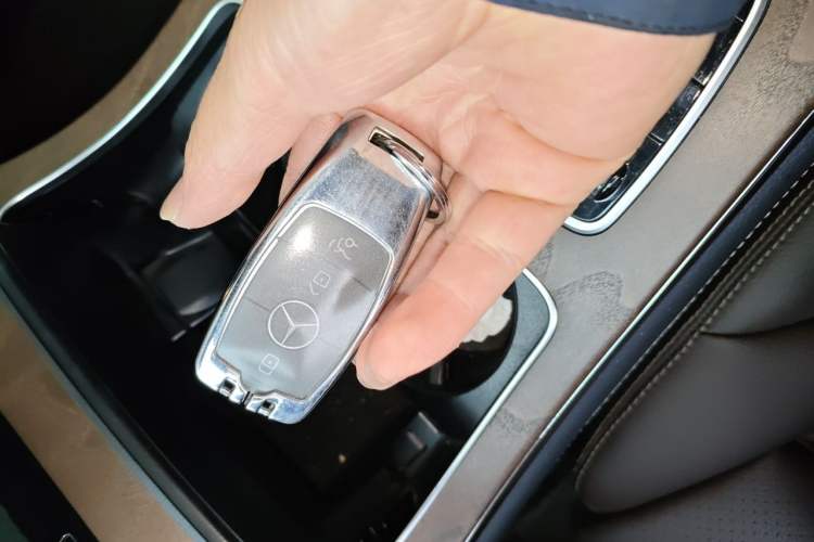Used Mercedes-Benz GLC 2022 Refreshed GLC 300 L 4MATIC Dynamic Edition Vehicle Key