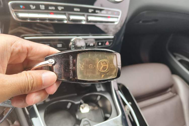 Used Mercedes-Benz GLC 2022 Refreshed GLC 260 L 4MATIC Dynamic Edition Vehicle Key