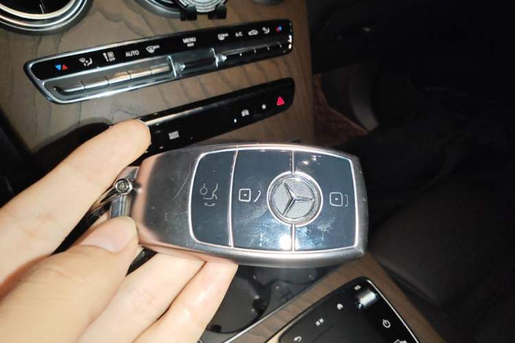 Used Mercedes-Benz GLC 2022 Refreshed GLC 300 L 4MATIC Dynamic Edition Prestige Version Vehicle Key