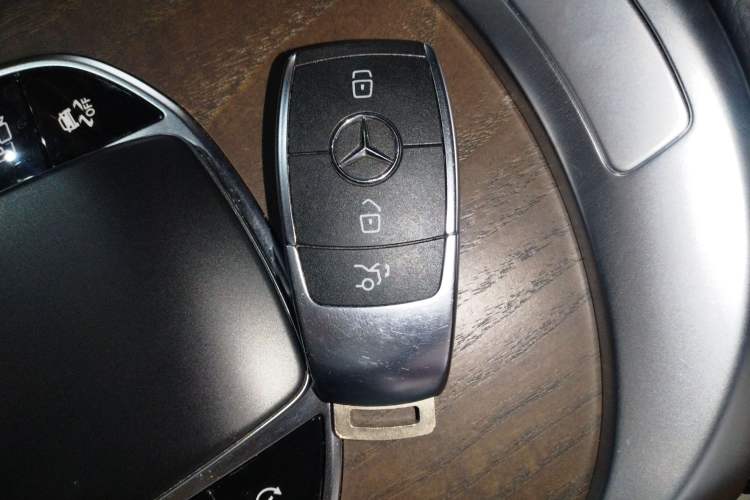Used Mercedes-Benz GLC 2022 GLC 300 L 4MATIC Dynamic Edition Prestige Model Vehicle Key