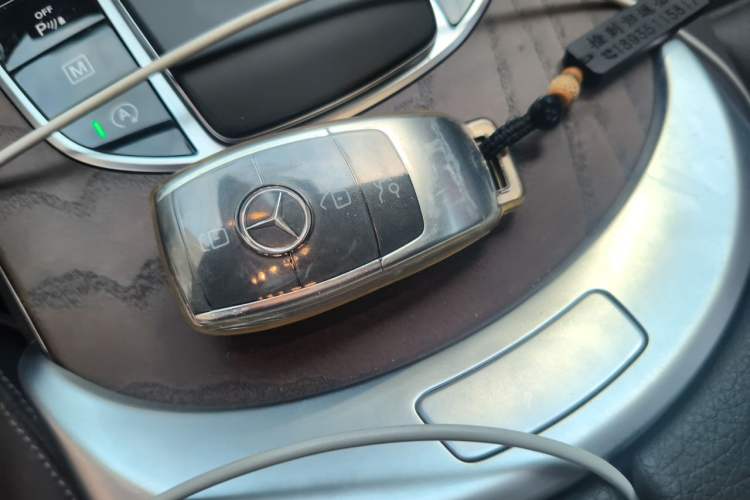 Used Mercedes-Benz GLC 2022 Refreshed GLC 300 L 4MATIC Dynamic Edition Prestige Version Vehicle Key