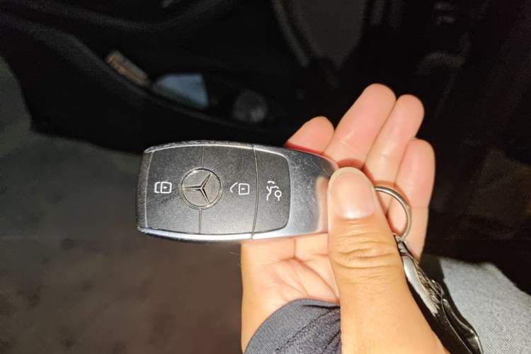 Used Mercedes-Benz GLC 2022 Second Facelift GLC 260 L 4MATIC Dynamic Edition Vehicle Key