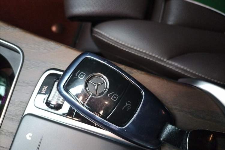 Used Mercedes-Benz GLC 2022 Refreshed GLC 300 L 4MATIC Dynamic Edition Prestige Version Vehicle Key