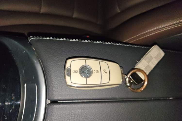 Used Mercedes-Benz GLC 2022 Facelifted GLC 260 L 4MATIC Dynamic Edition Vehicle Key