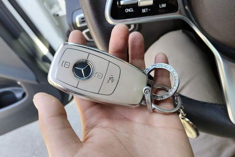 Used Mercedes-Benz GLC 2022 GLC 300 L 4MATIC Dynamic Model Vehicle Key