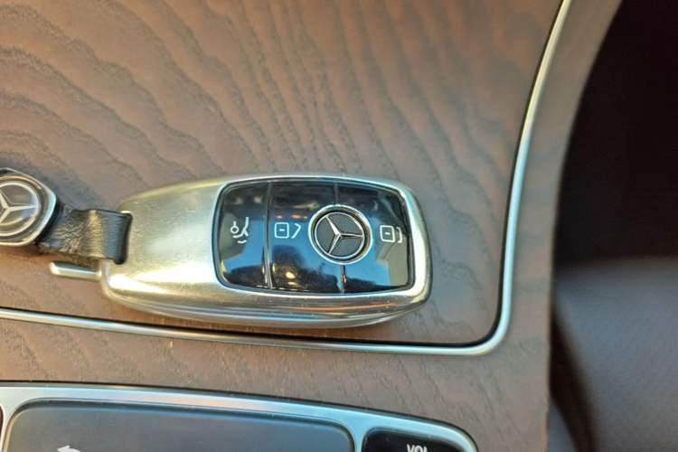 Used Mercedes-Benz GLC 2022 Refreshed GLC 300 L 4MATIC Dynamic Edition Prestige Version Vehicle Key