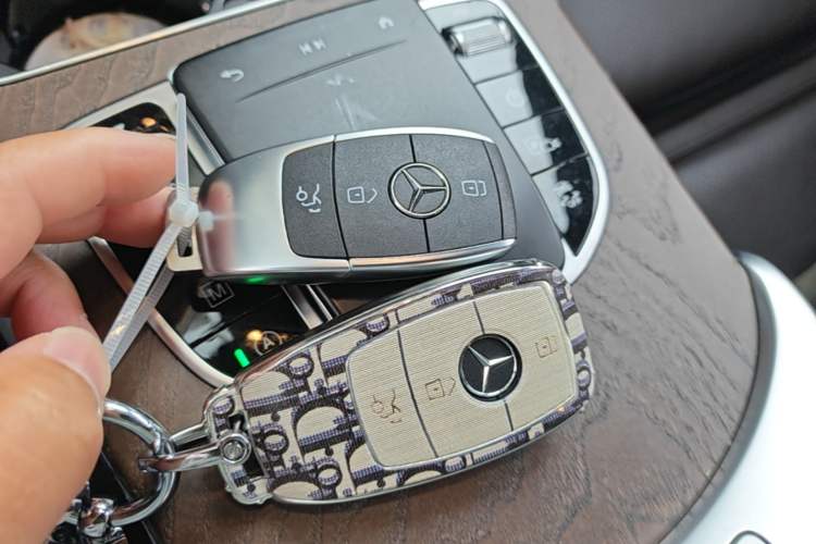 Used Mercedes-Benz GLC 2022 Refreshed GLC 300 L 4MATIC Dynamic Edition Prestige Version Vehicle Key