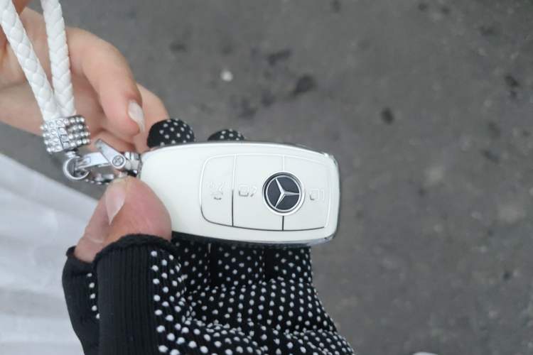 Used Mercedes-Benz GLC 2022 Facelift GLC 260 L 4MATIC Luxury Edition Vehicle Key