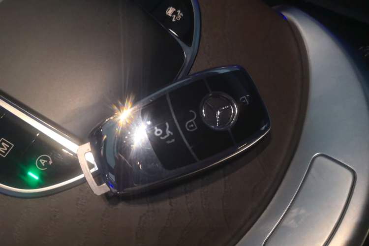 Used Mercedes-Benz GLC 2022 Refreshed GLC 300 L 4MATIC Dynamic Edition Prestige Version Vehicle Key